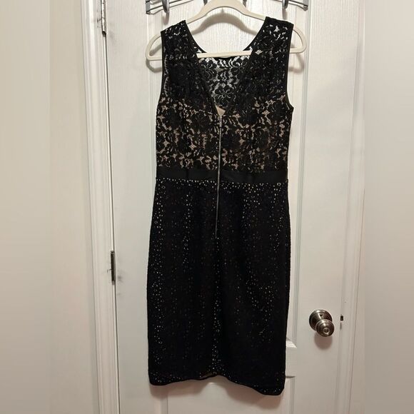 BCBG Maxazria Alice Dress black crochet lace overlay size 10 EUC back zip - Picture 2 of 16